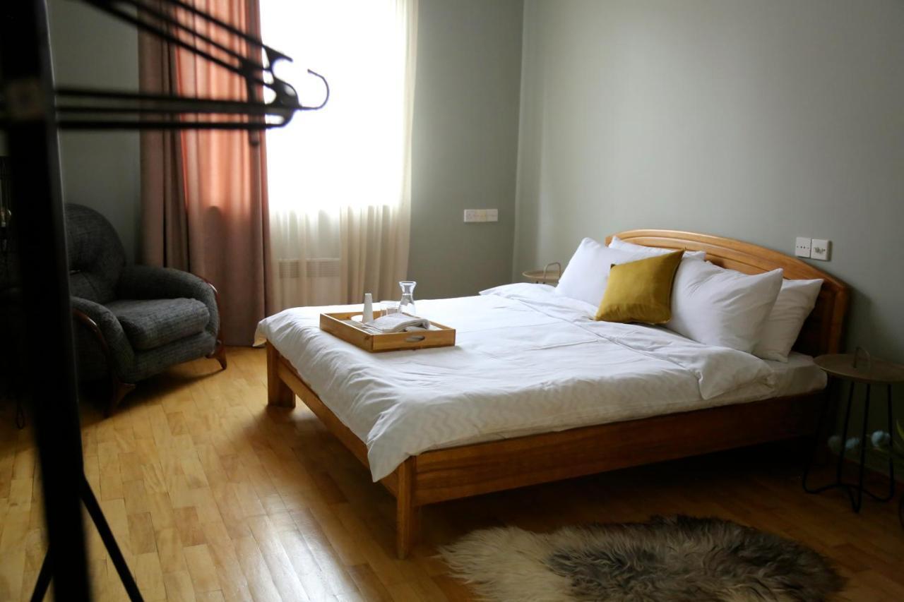 Hotelise I Our-Yard Apartment エレバン エクステリア 写真
