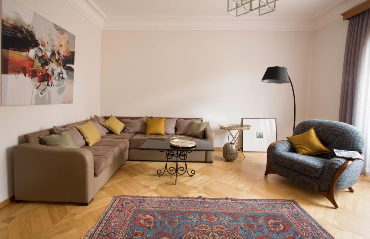 Hotelise I Our-Yard Apartment エレバン エクステリア 写真